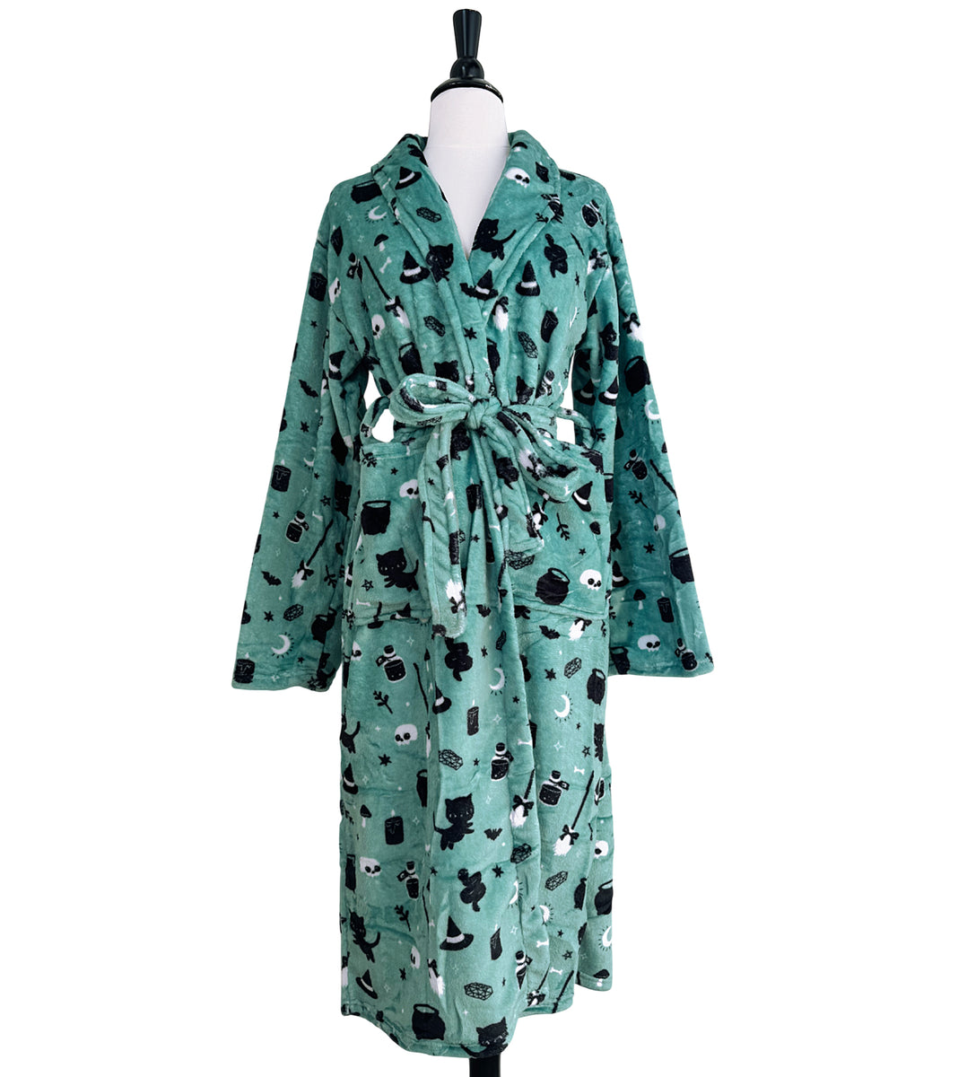 Witchy Things Fluffy Robe - Sizes S to 3X – Em & Sprout