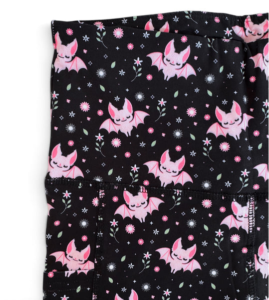 Floral Bat Pocket Athletic Short Leggings - Sizes S to 3X