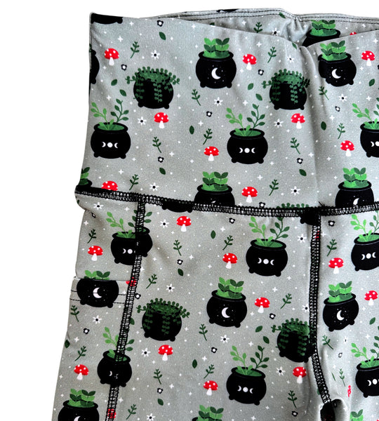Plant Cauldron Pocket Athletic Leggings - Sizes S through 3X